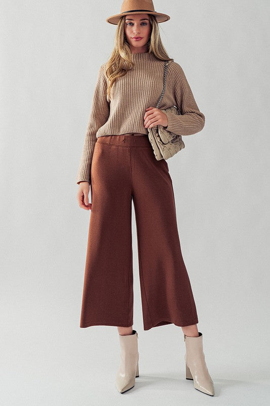 Wide Leg Capri Pant