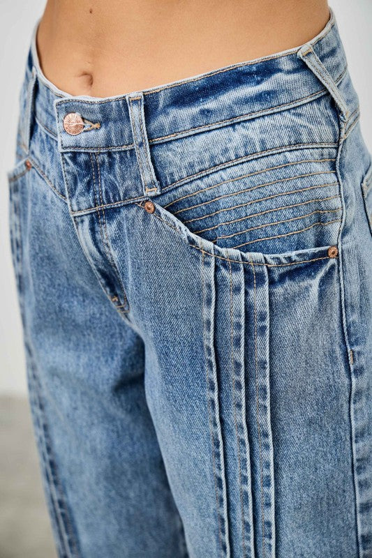 Pleated Barrel Jeans