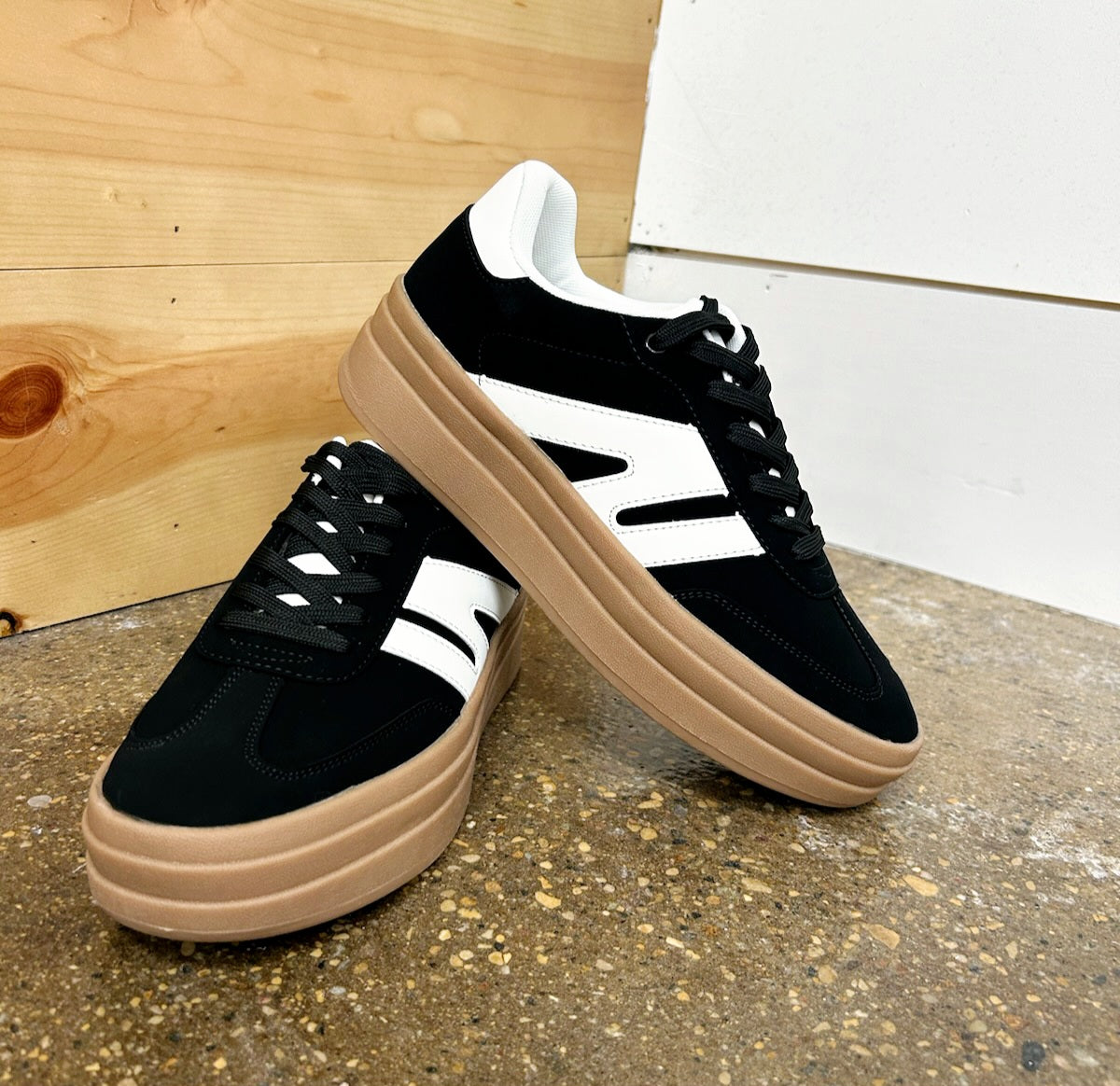 Topping Blk/Wht Sneaker - SALE