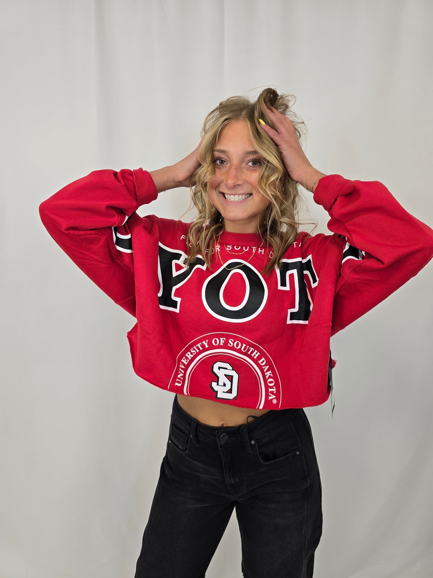 Coyotes Crop Crewneck