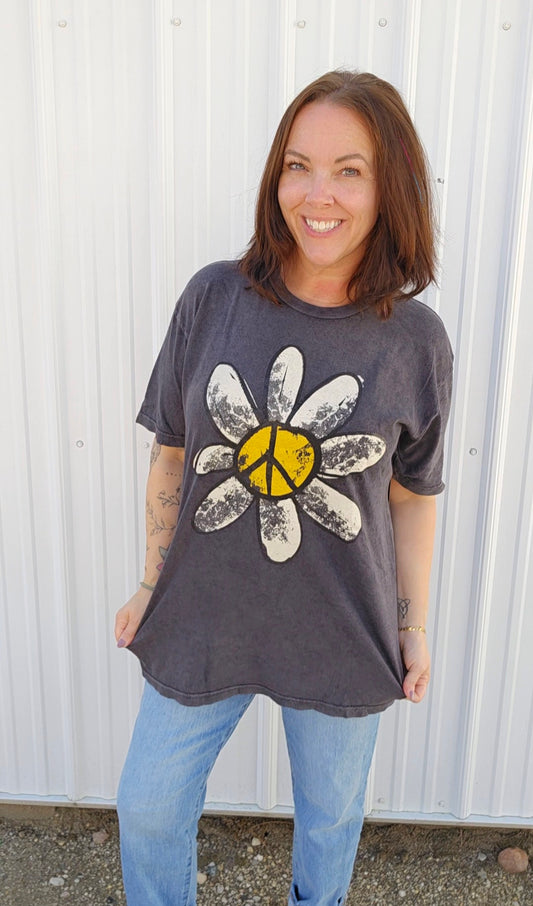 Vintage Daisy Tee