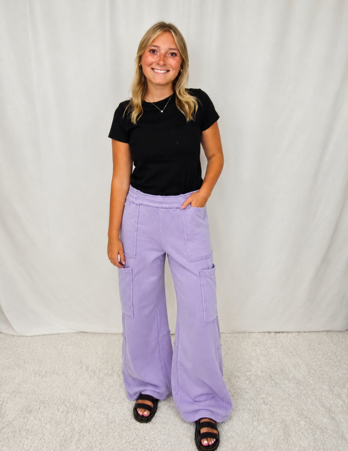 Wide Leg Cargo Sweatpant