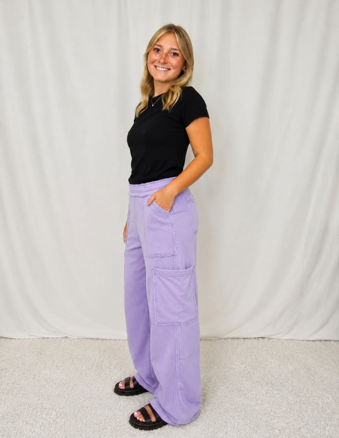 Wide Leg Cargo Sweatpant