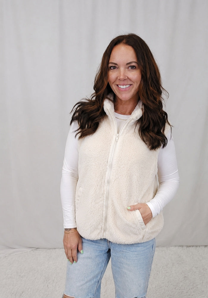 Athena Sherpa Vest