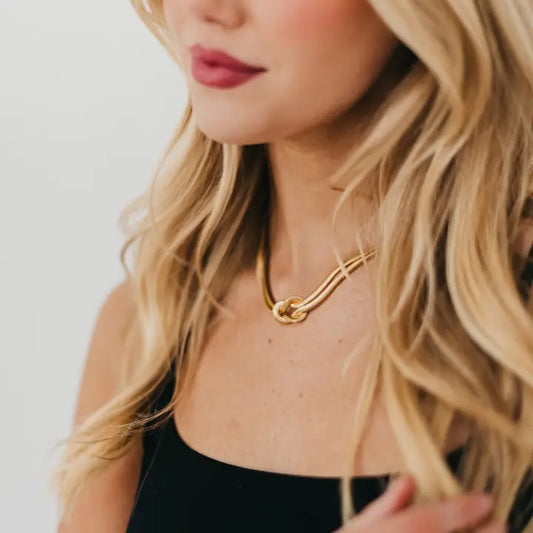Knot Necklace
