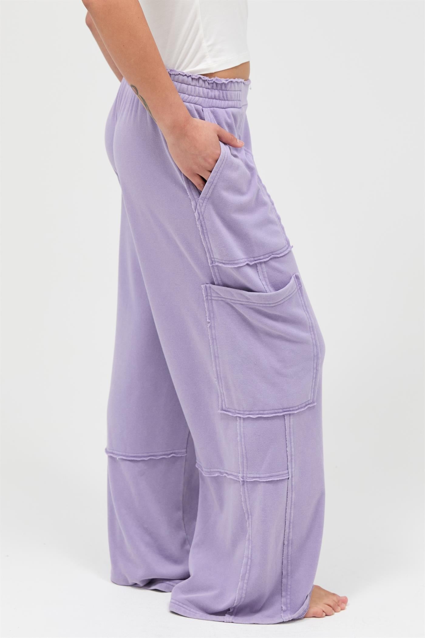 Wide Leg Cargo Sweatpant