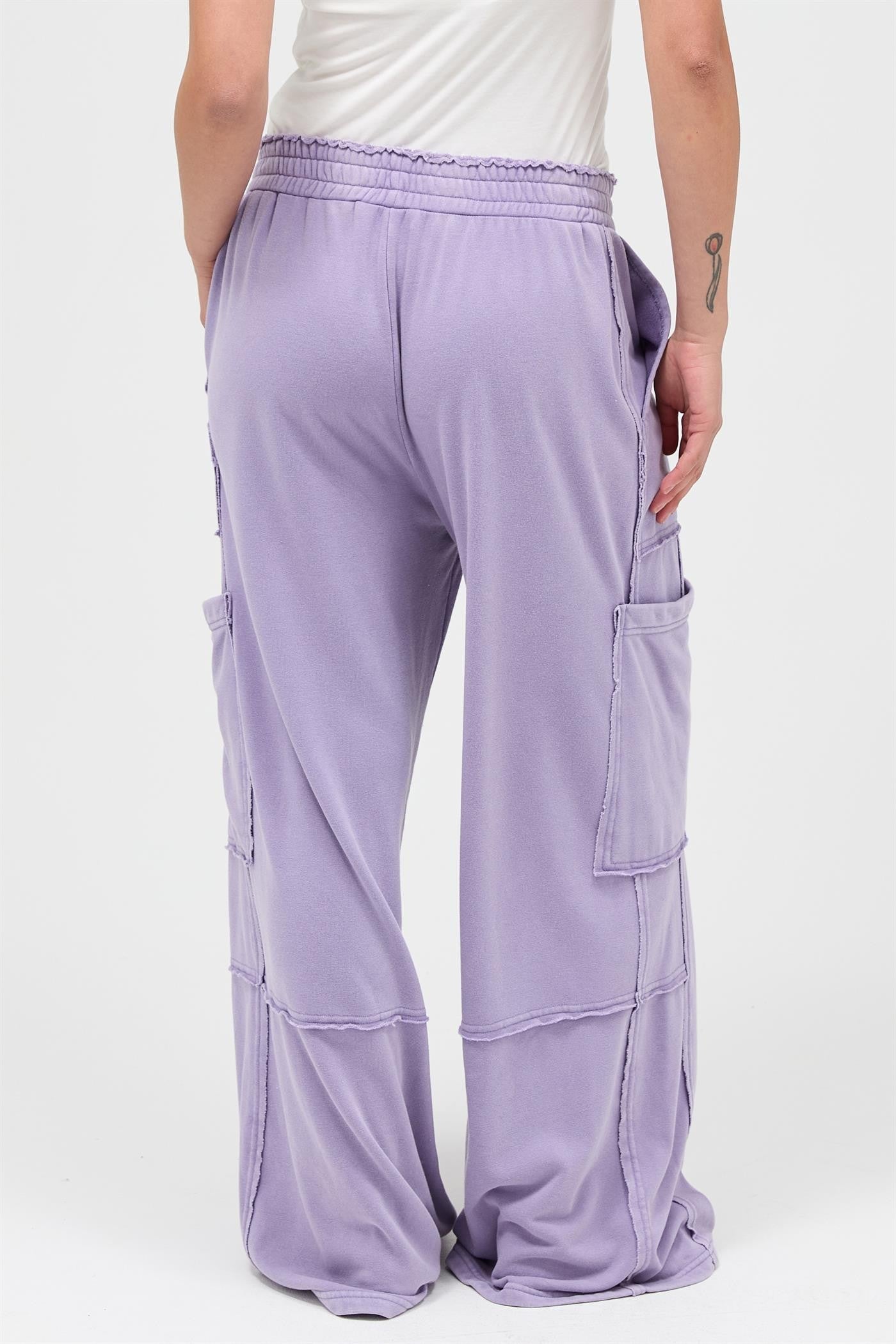 Wide Leg Cargo Sweatpant