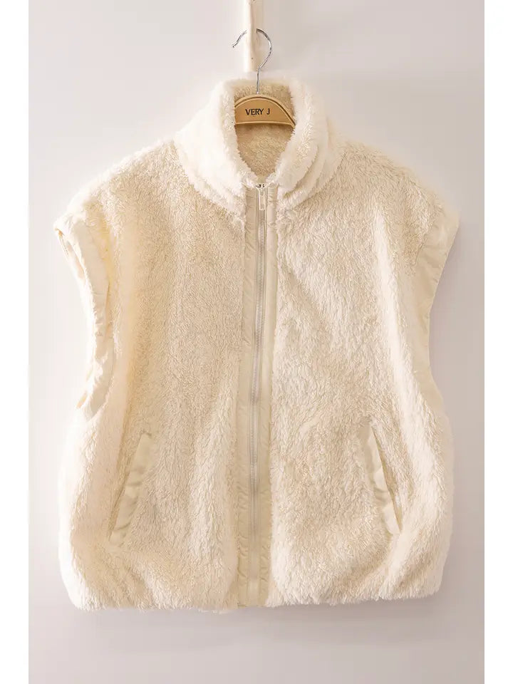 Athena Sherpa Vest